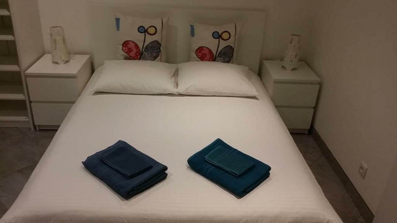 Appartement Vue Montagne Garéoult Eksteriør billede